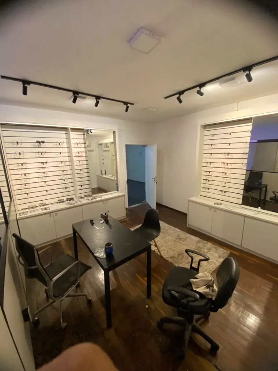 Sala Comercial - Ed. Infantes de Sagres