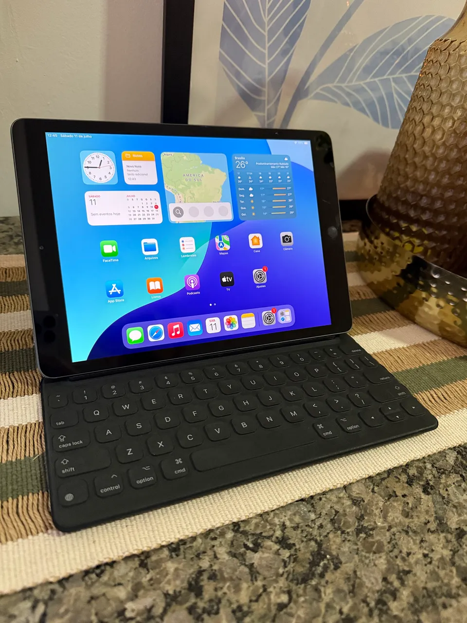 Apple Magic Keyboard A3203 MXCL3LL Sem Fio Bluetooth - Inglês EUA