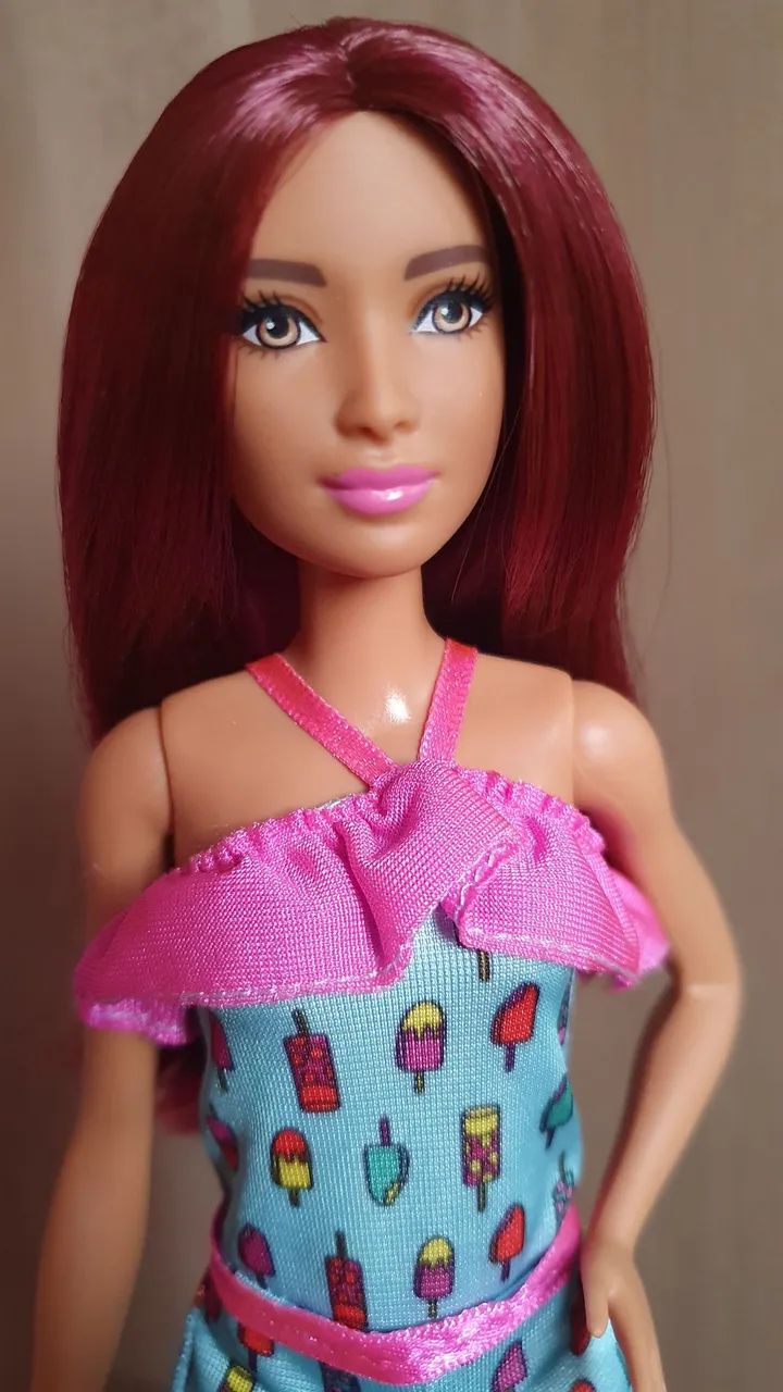 Boneca barbie fashonista 