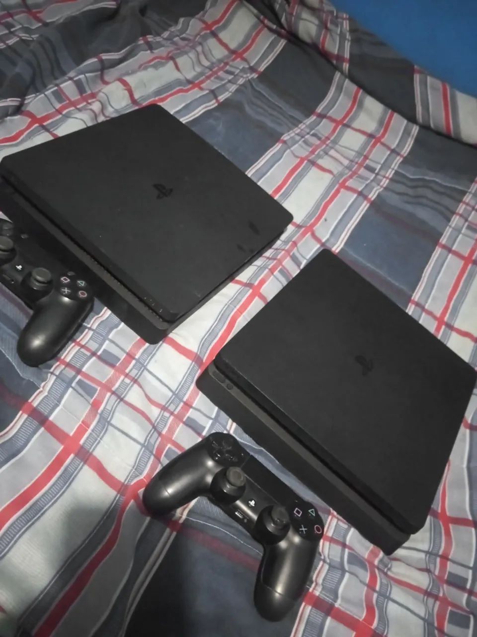 2 ps4 slim e 2 controles original ( defeito) - Foto 2