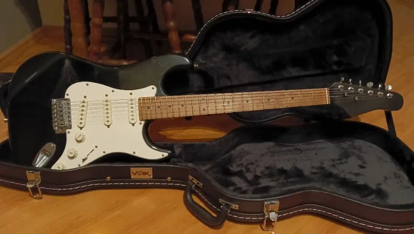 Guitarra Black Strat SSS - Foto 2