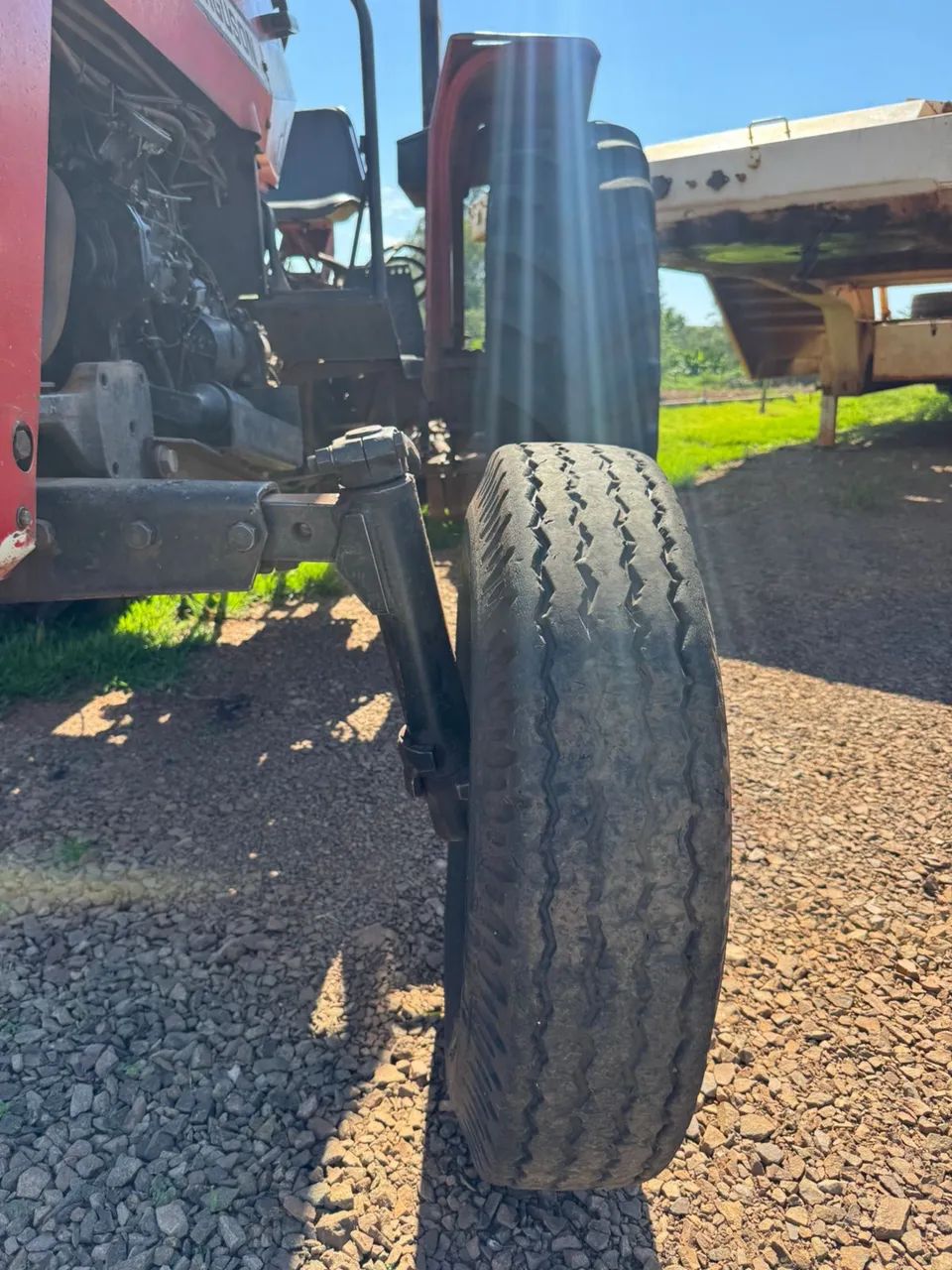 Massey Ferguson 275 com Trincha Vicon - Foto 4