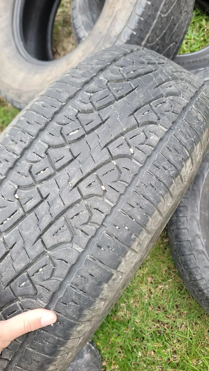 Vendo 4 pneus Pirelli Scorpion