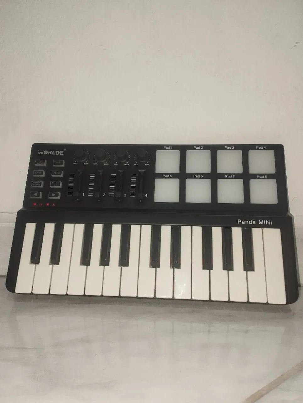 Controladora Midi Worlde Panda Mini (Aceito cartão) - Instrumentos