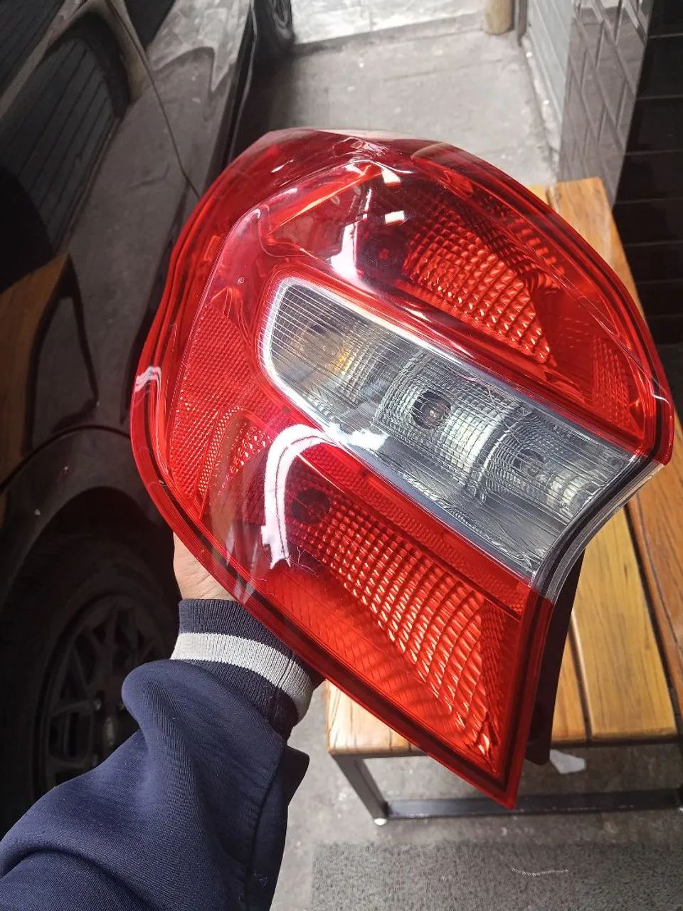 Lanterna esquerda Ford Ka Hatch 2015 - Foto 4