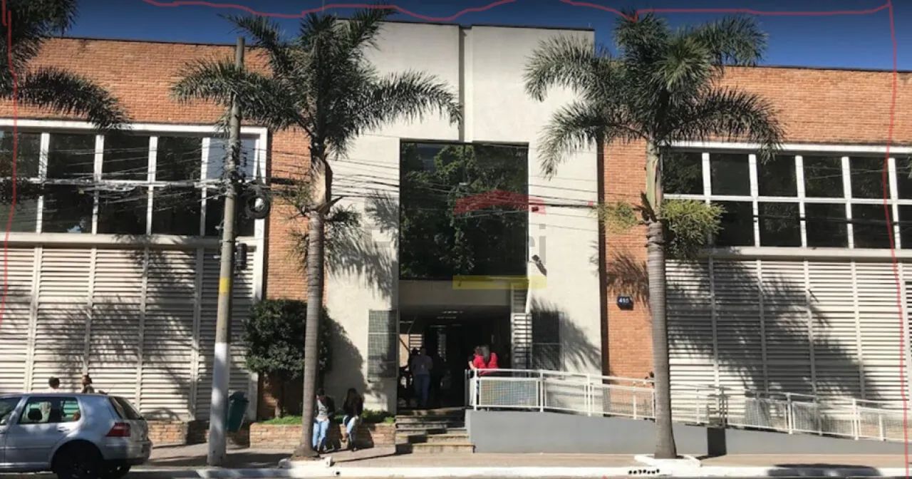 Prédio comercial excelente instalação.