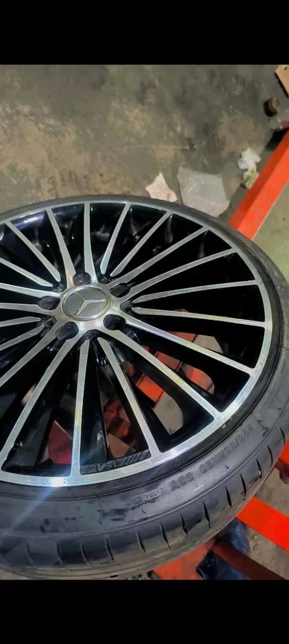 Rodas Aro 20 com pneus seminovos 
