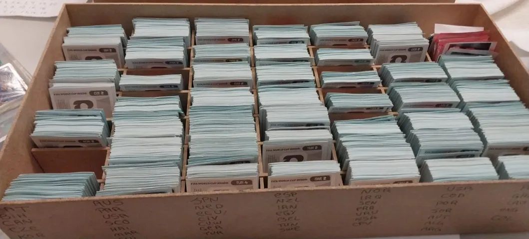 Venha completar seu álbum 2026 sem burocracia. 