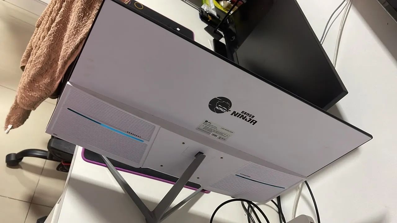 Vendo monitor gamer 27 polegadas 240hz - Foto 3