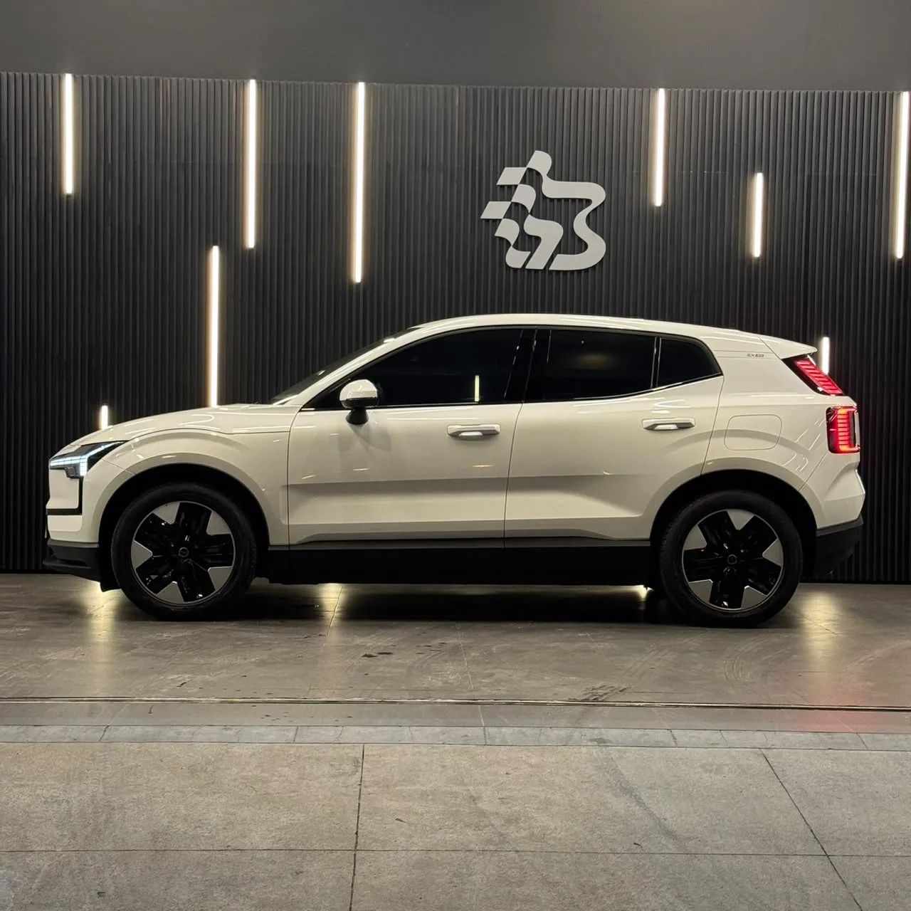 Volvo EX30 E60 Core (elétrico) 2024 - Foto 3