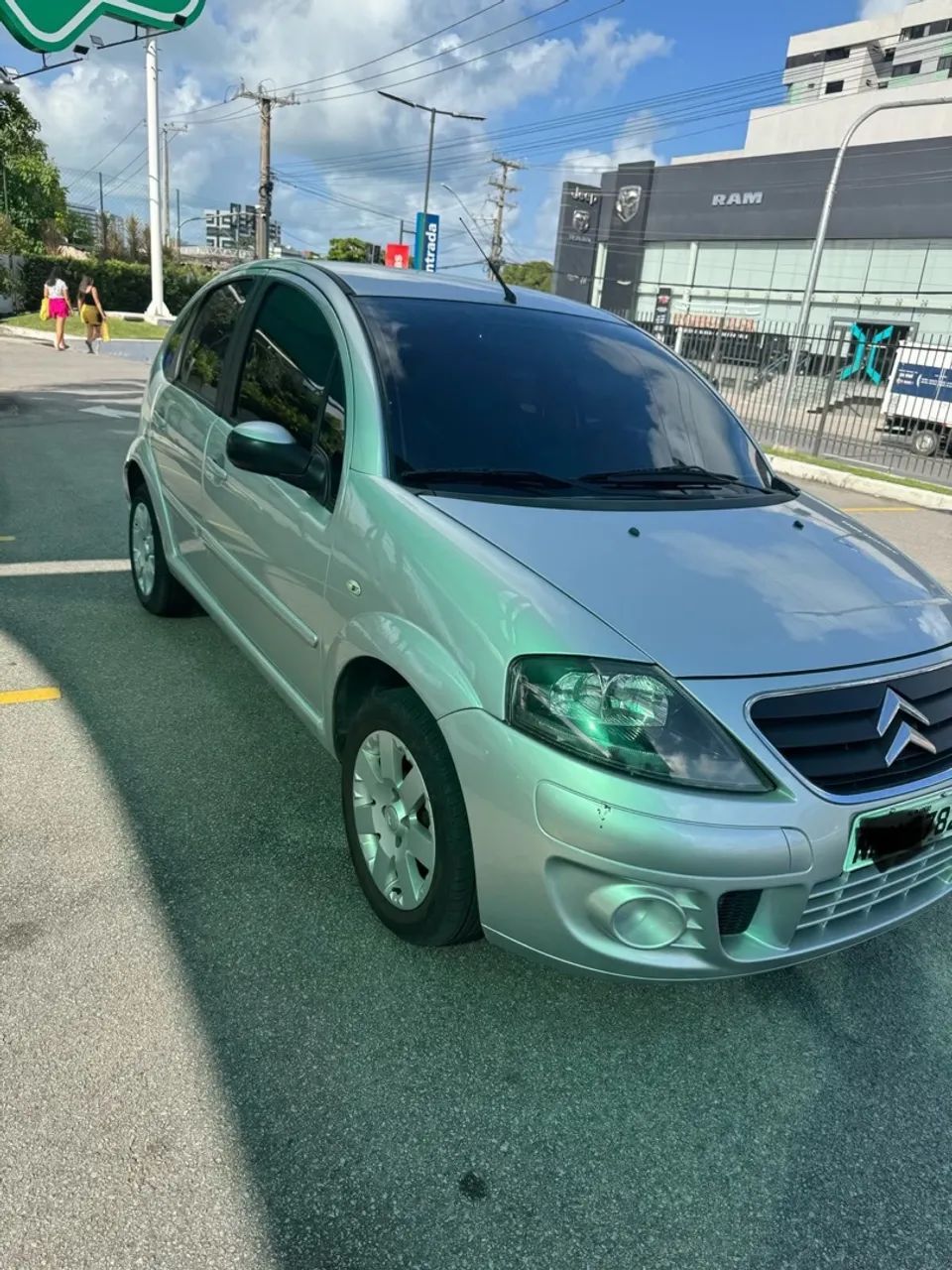 Citroën C3 GLX 1.4/ GLX SONORA 1.4 FLEX 8V 5P 2012