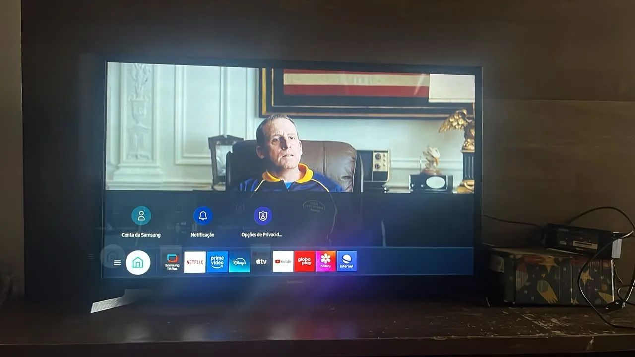 Vendo a TV Samsung Smart 32 polegadas funciona tudo certinho - Foto 5