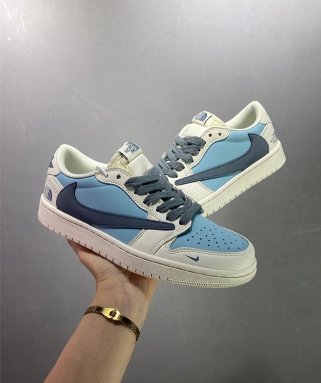 Air Jordan 1 Low X Travis Scott - Foto 3