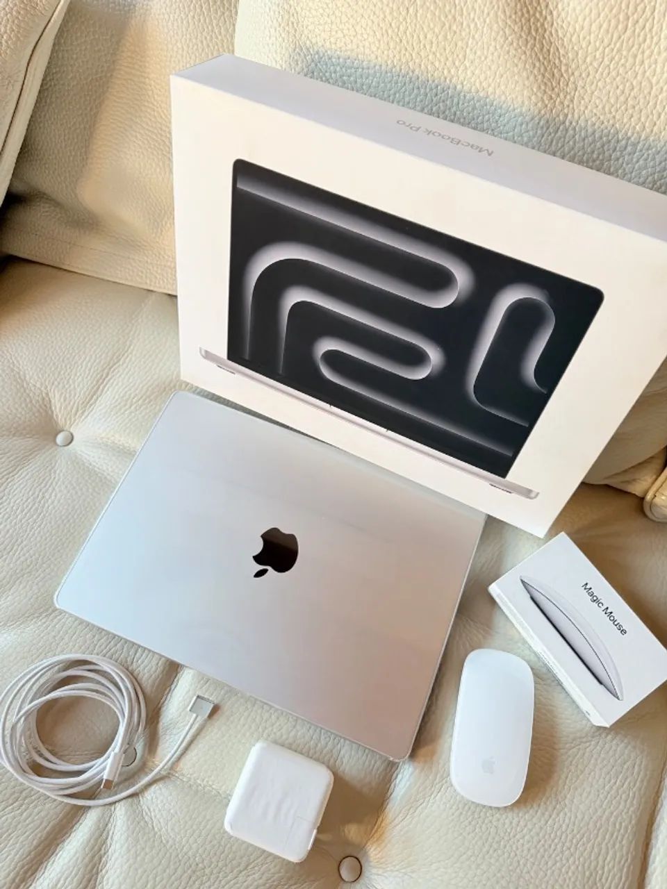 MacBook Pro 14" + Mouse Apple  - Foto 2