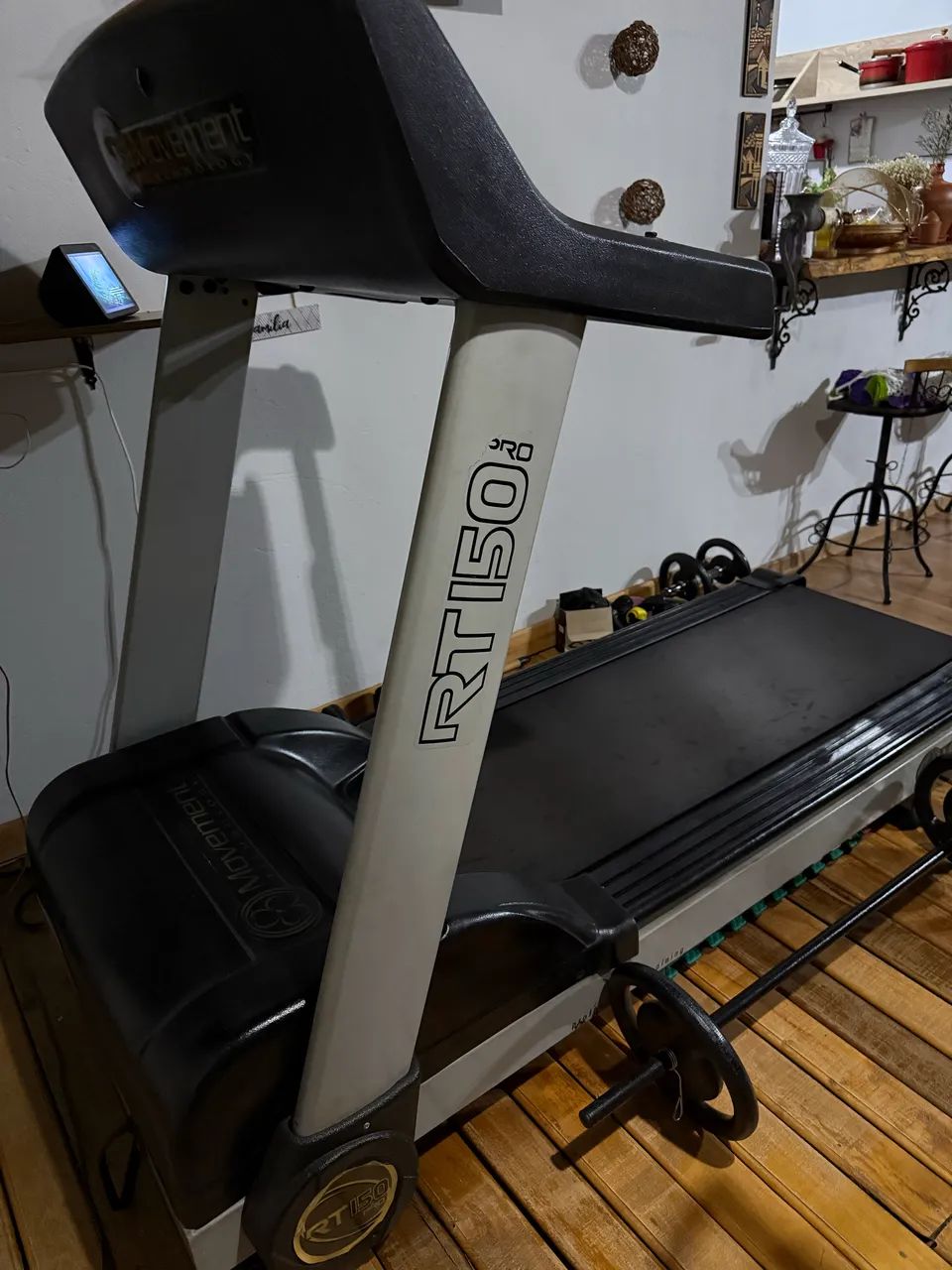 ESTEIRA MOVEMENT RT150 PRO - SEMINOVA