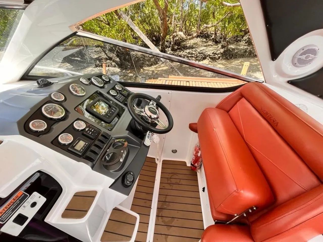 Lancha Ventura 350 HT - Ano 2018 - Gerador ONAN + JOYSTICK - Foto 6