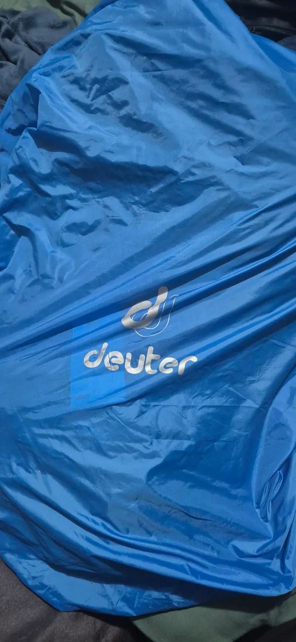 Mochila Deuter Aircontact Pro 60+15L com Capa de Chuva - Foto 4