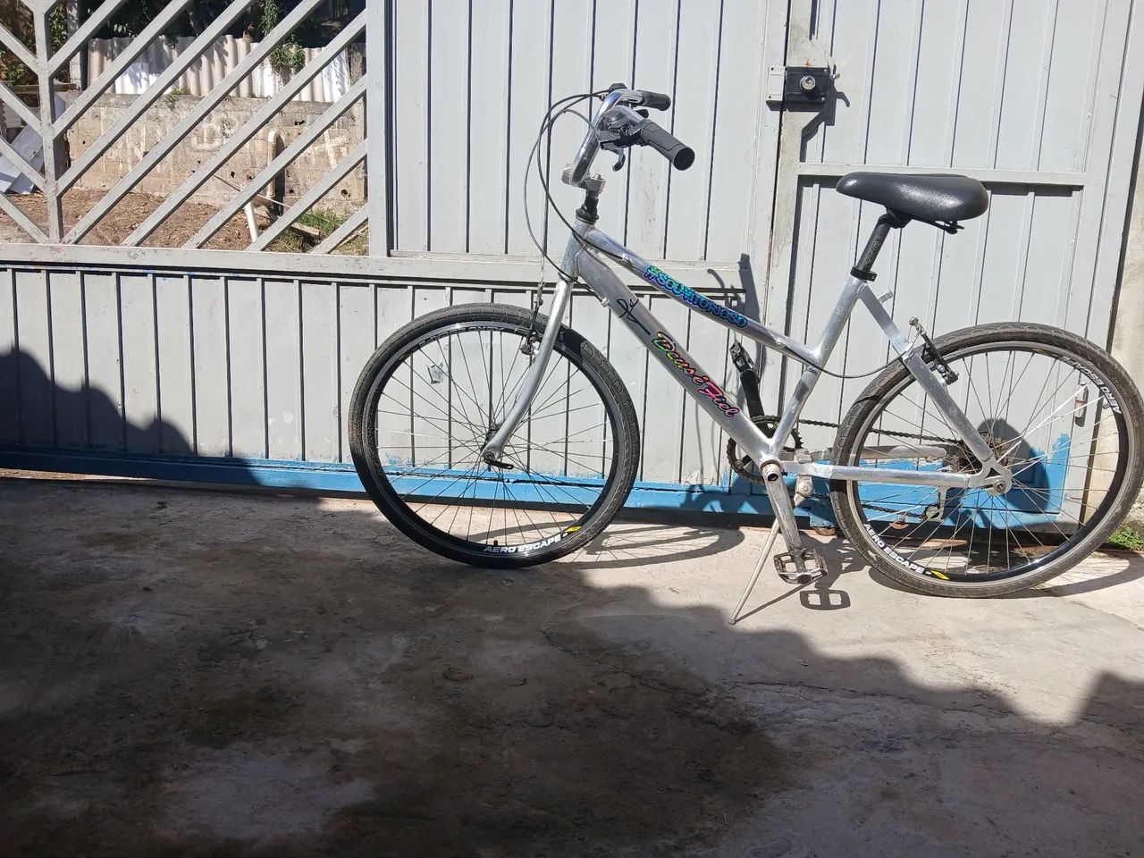 Bicicleta de alumínio 