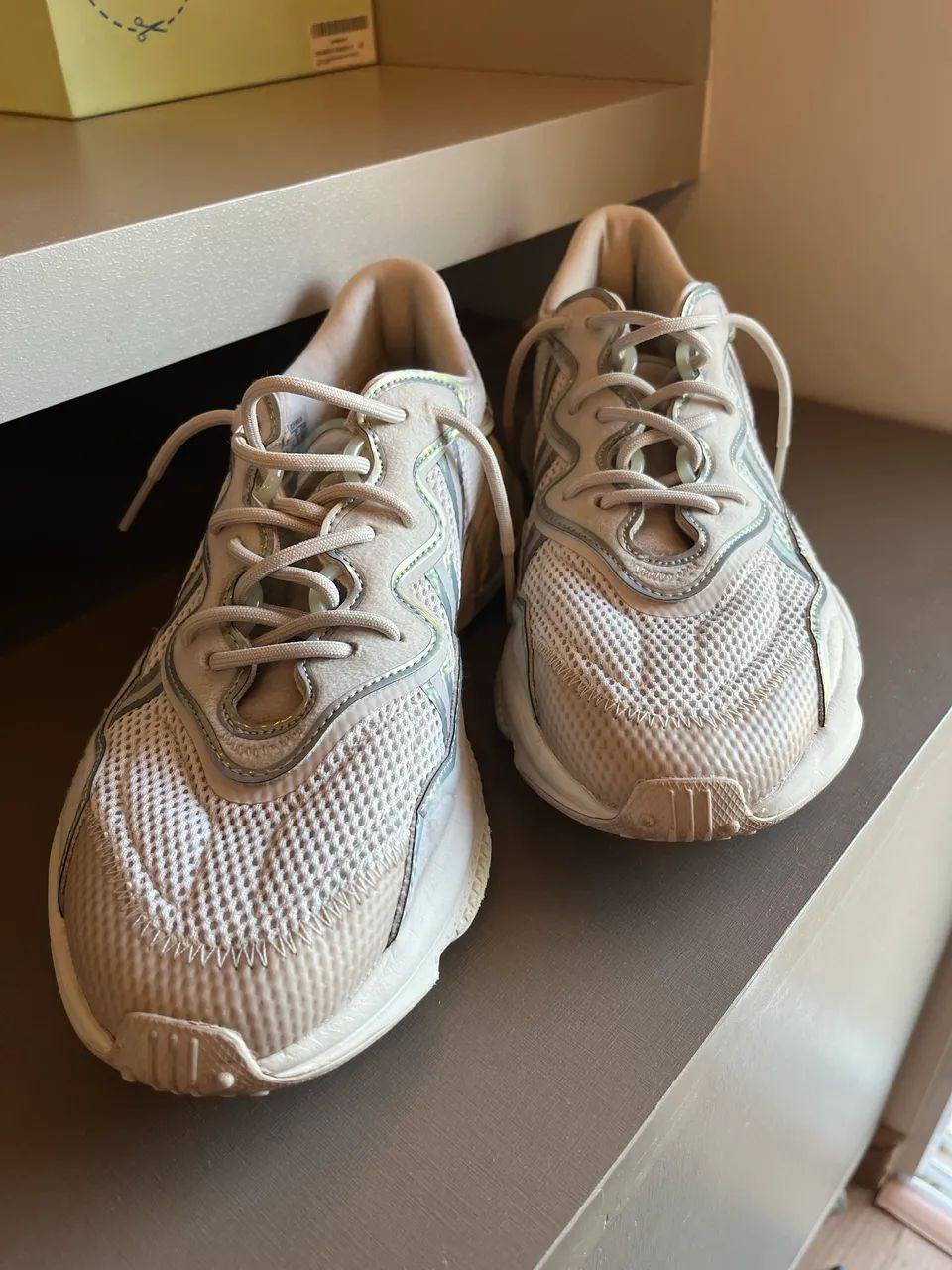 Tênis adidas ozweego - Foto 5
