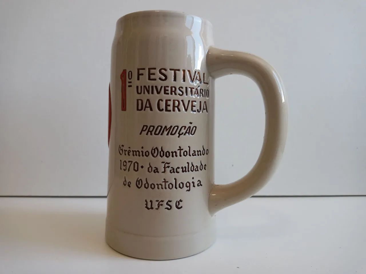 Antiga caneca Rara   de chopp UFSC anos 70 primeira festa  item de colecionador