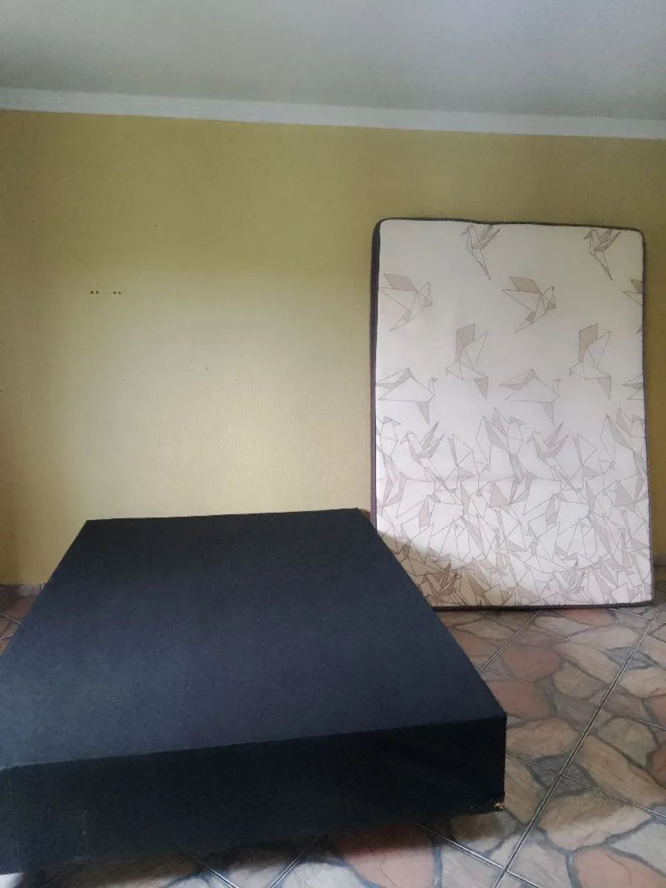 Cama e Colchão em perfeitas condições 