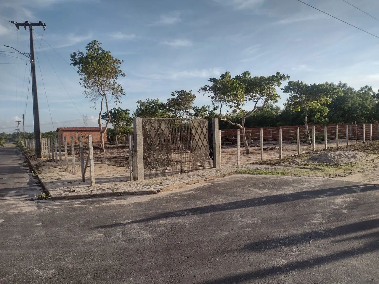 VENDE-SE TERRENO 