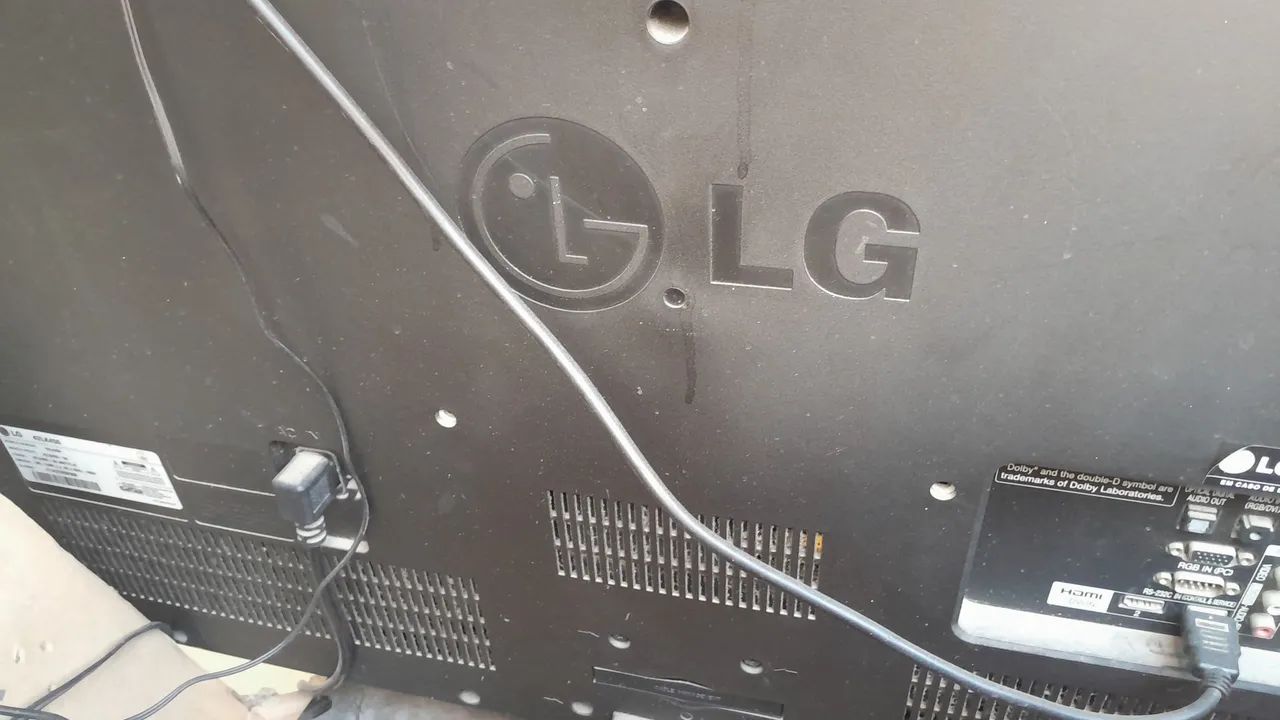 TV LG 42LK450 42 Polegadas LED (2011) - Funcionando, c/ Controle + Conversor e Antena - Foto 5