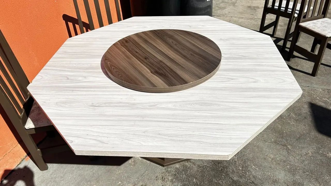 Mesa de jantar com tampo giratório e 6 cadeiras - Foto 4
