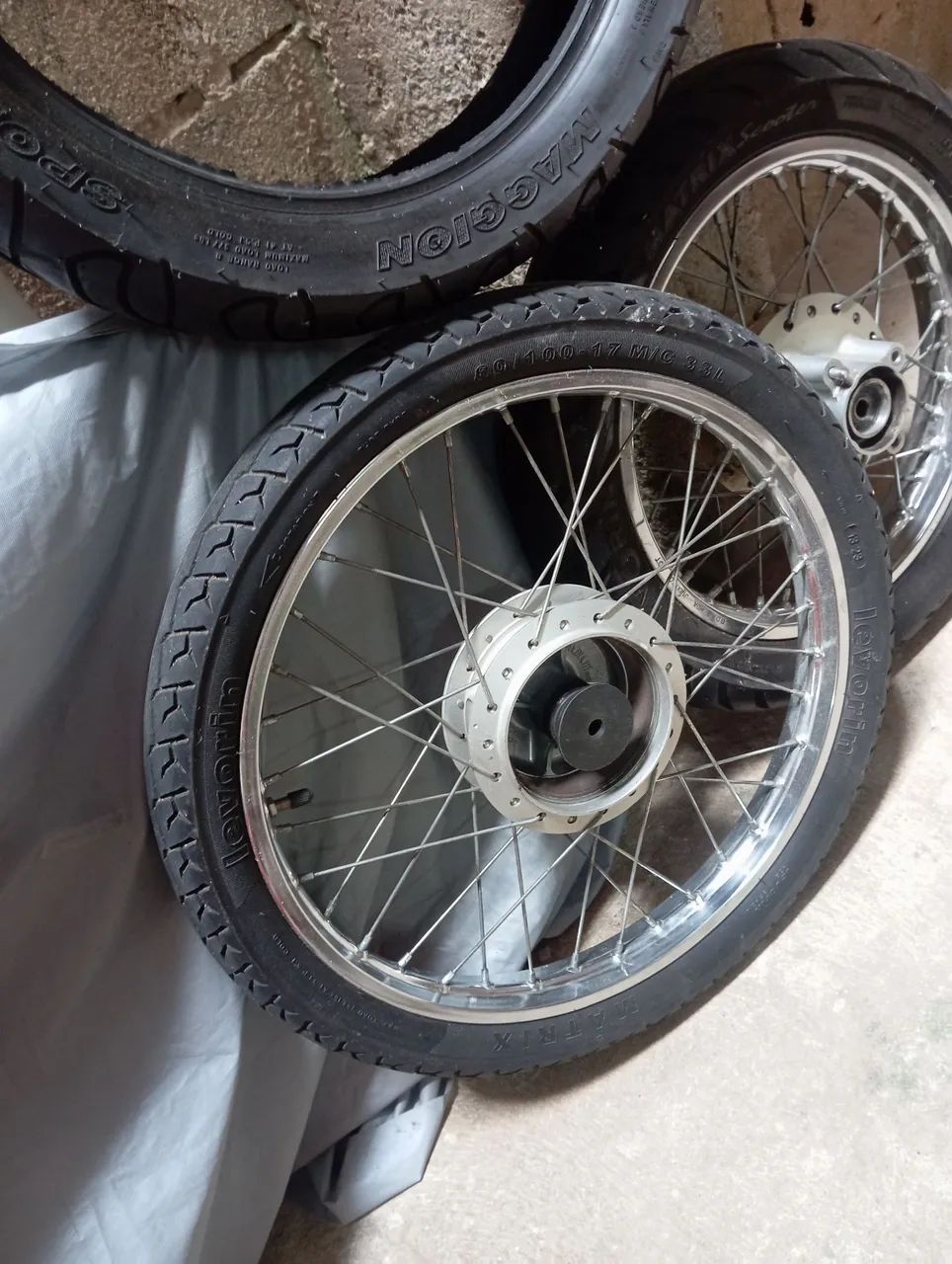 Pneus da moto pop 2020