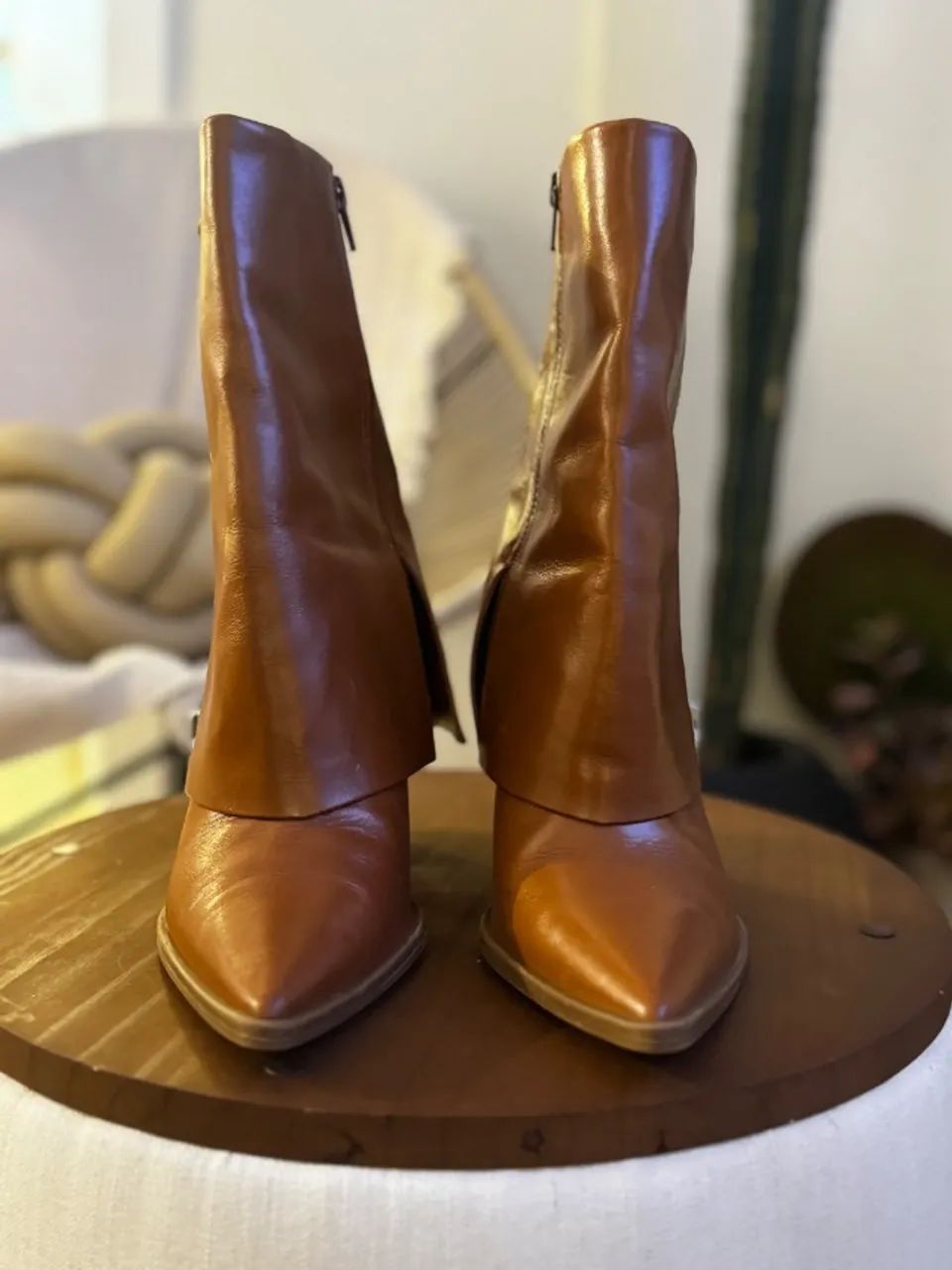 Bota de couro arezzo 37 - Foto 3