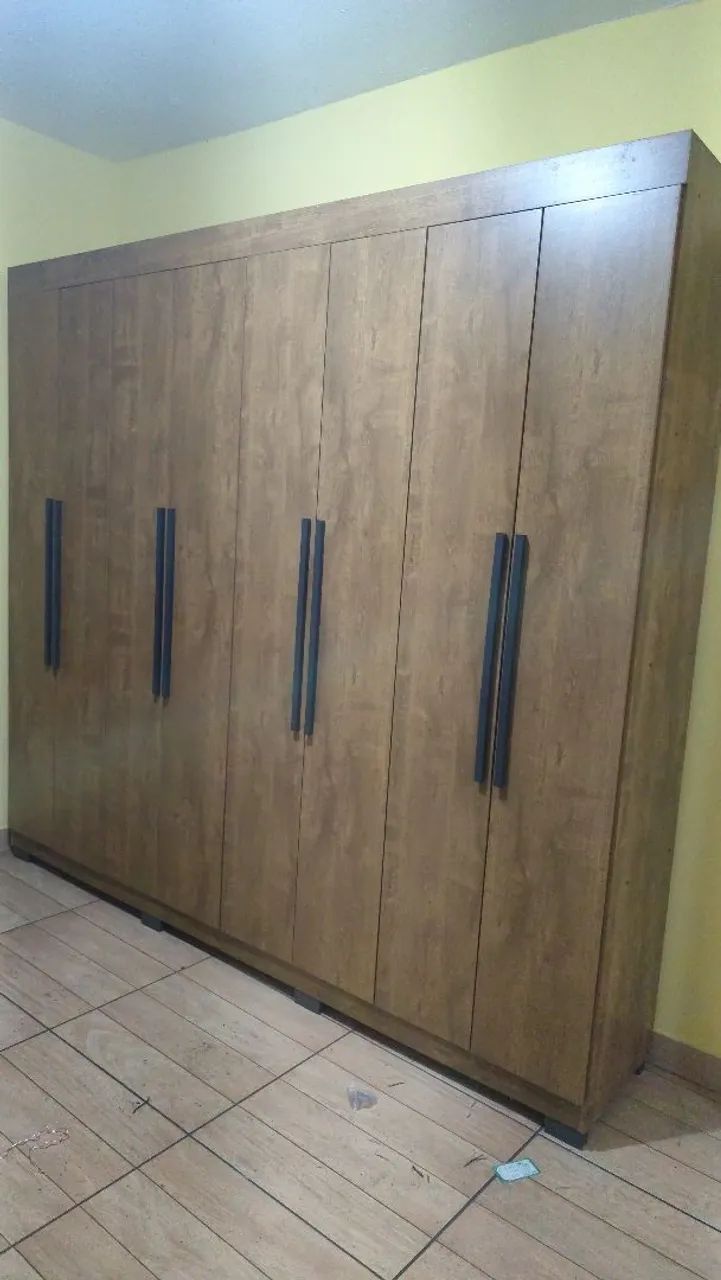 Guarda roupa casal de madeira 