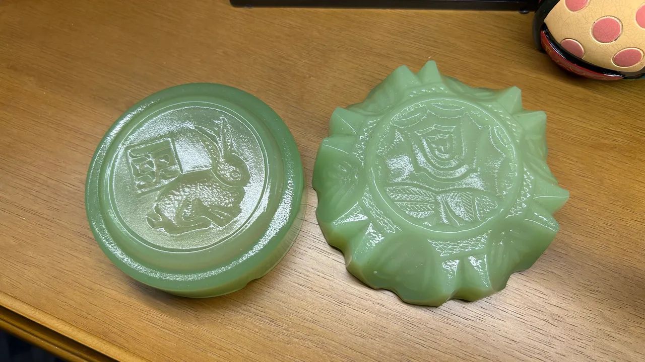 2 cinzeiros antigos  vidro jadeite  - Foto 5