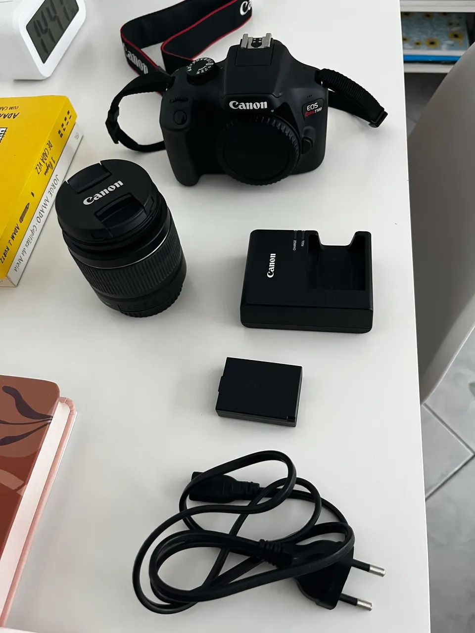 Câmera Canon T100 USADA EXCELENTE - Foto 5