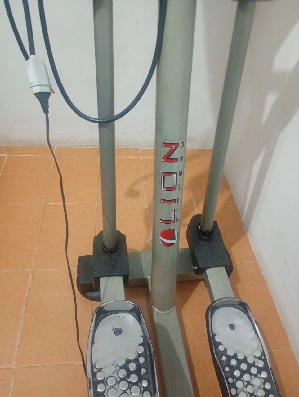 Elíptico profissional Lion  - Foto 2
