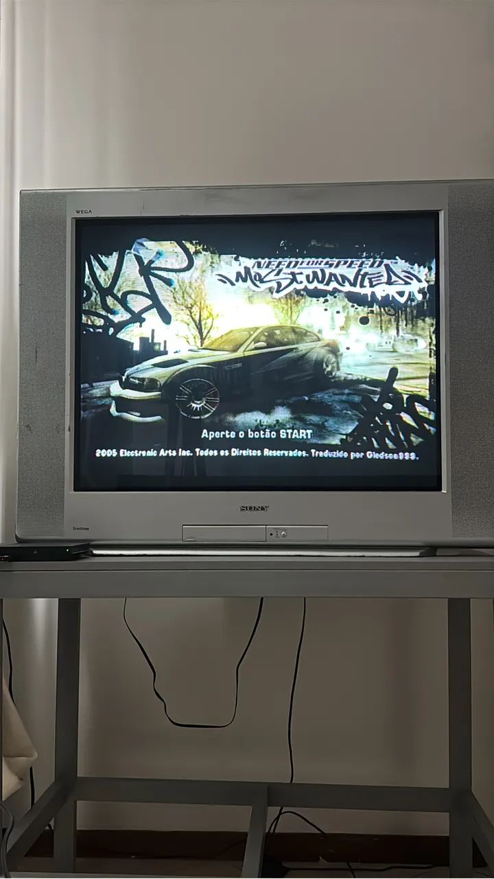 TV Sony Wega Trinitron 38 polegadas (rack incluso) - Foto 3