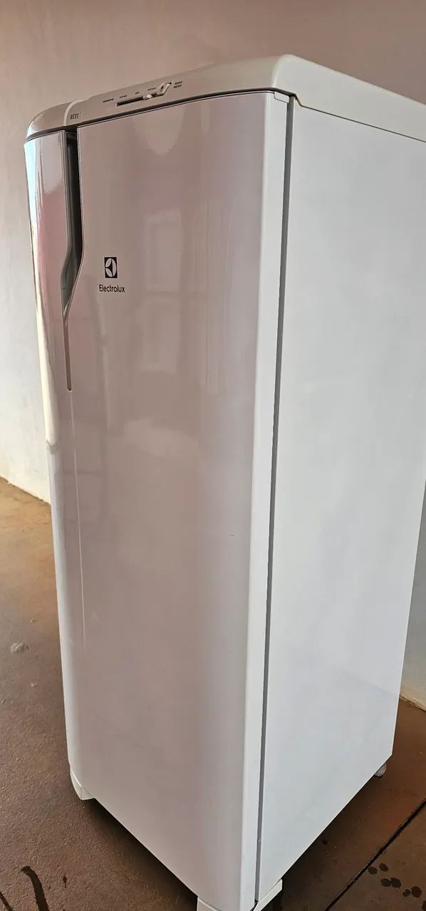 Geladeira electrolux RE31 - Foto 4