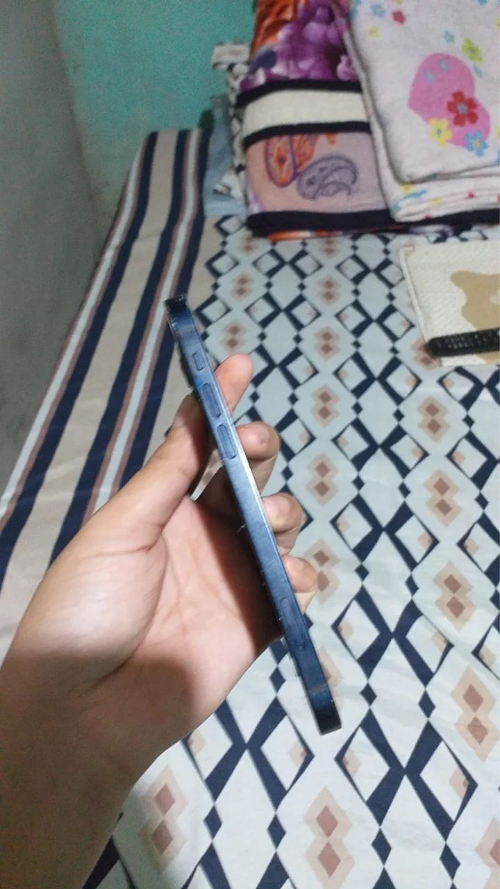 VENDO IPHONE 12 PRETO DE 128GB - Foto 4