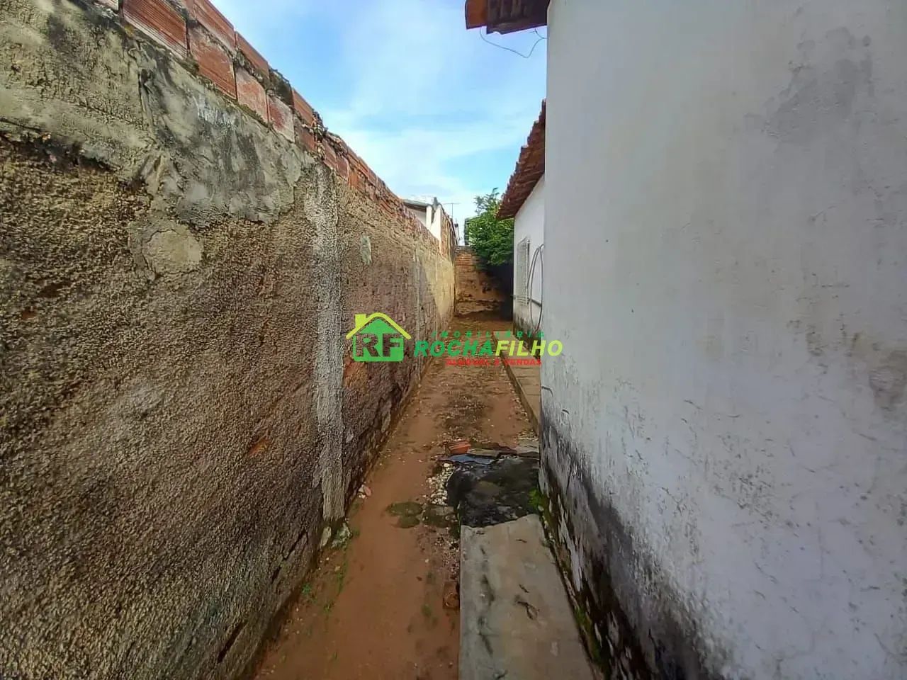 Casa com 3 Quartos em Terreno de 200m² e Garagem Coberta - Foto 4