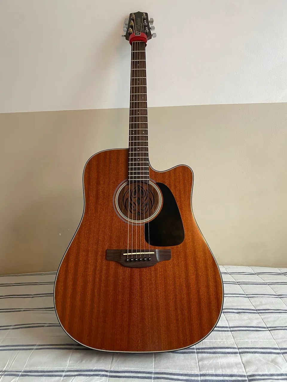 Violão Takamine