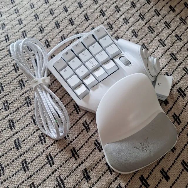 Keypad Gamer Razer Tartarus Pro Mercury White - Switch Óptico Analógico - Foto 2