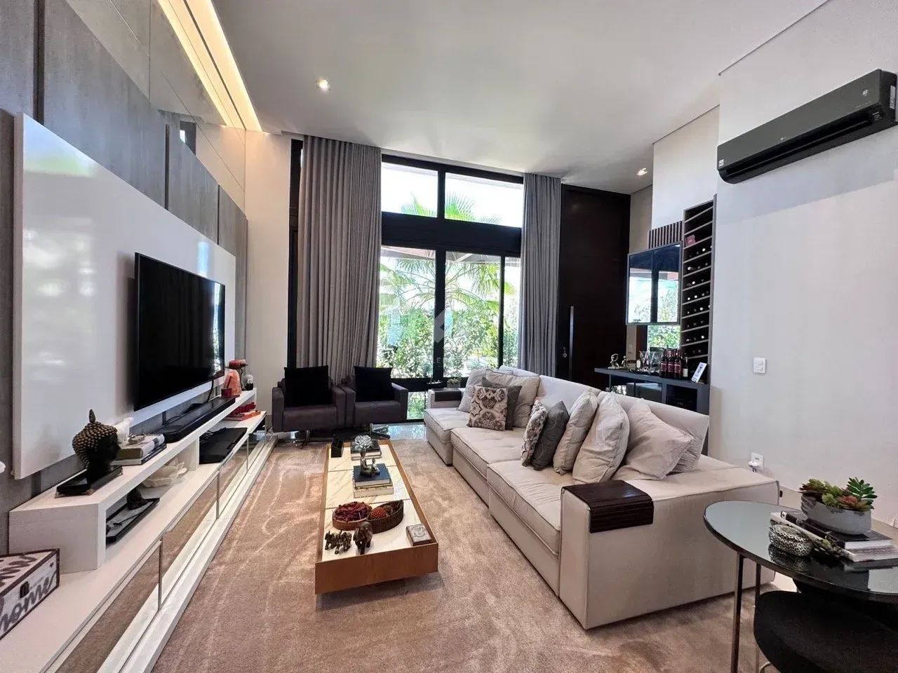 Condomínio Villa Jardim Térrea para venda com 270m² com 4 quartos - Cuiabá - MT