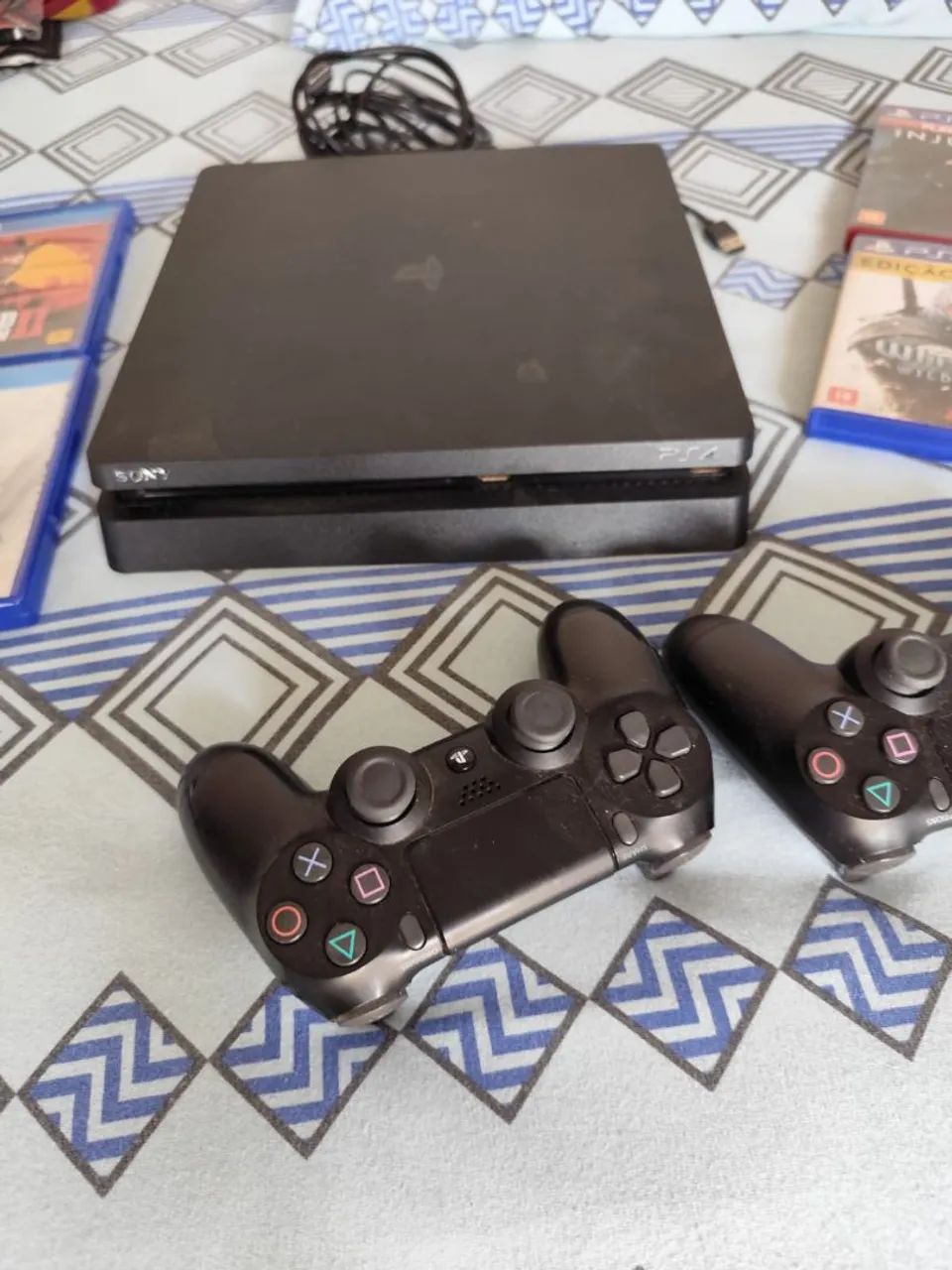 PS4 Slim 1 TB  - Foto 2