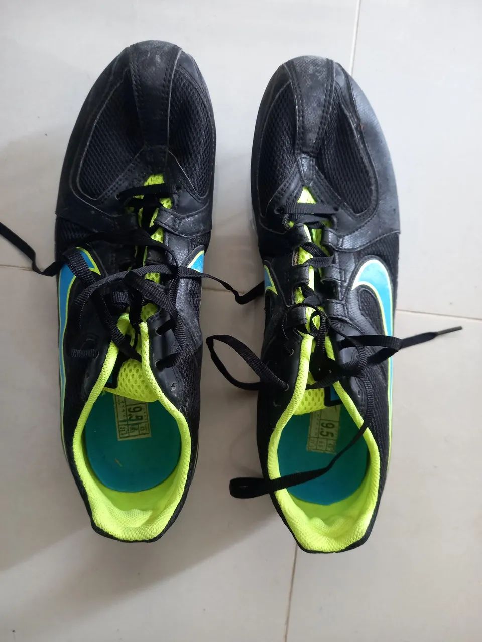 Sapatilha para atletismo calça 40 com defeito  - Foto 2