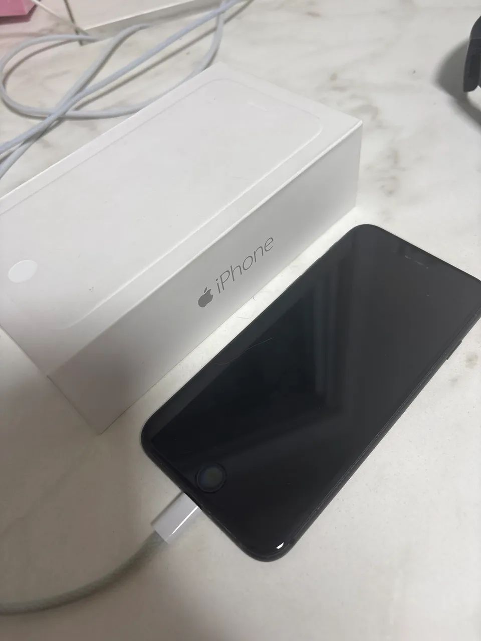 iPhone 8 na caixa 64gb