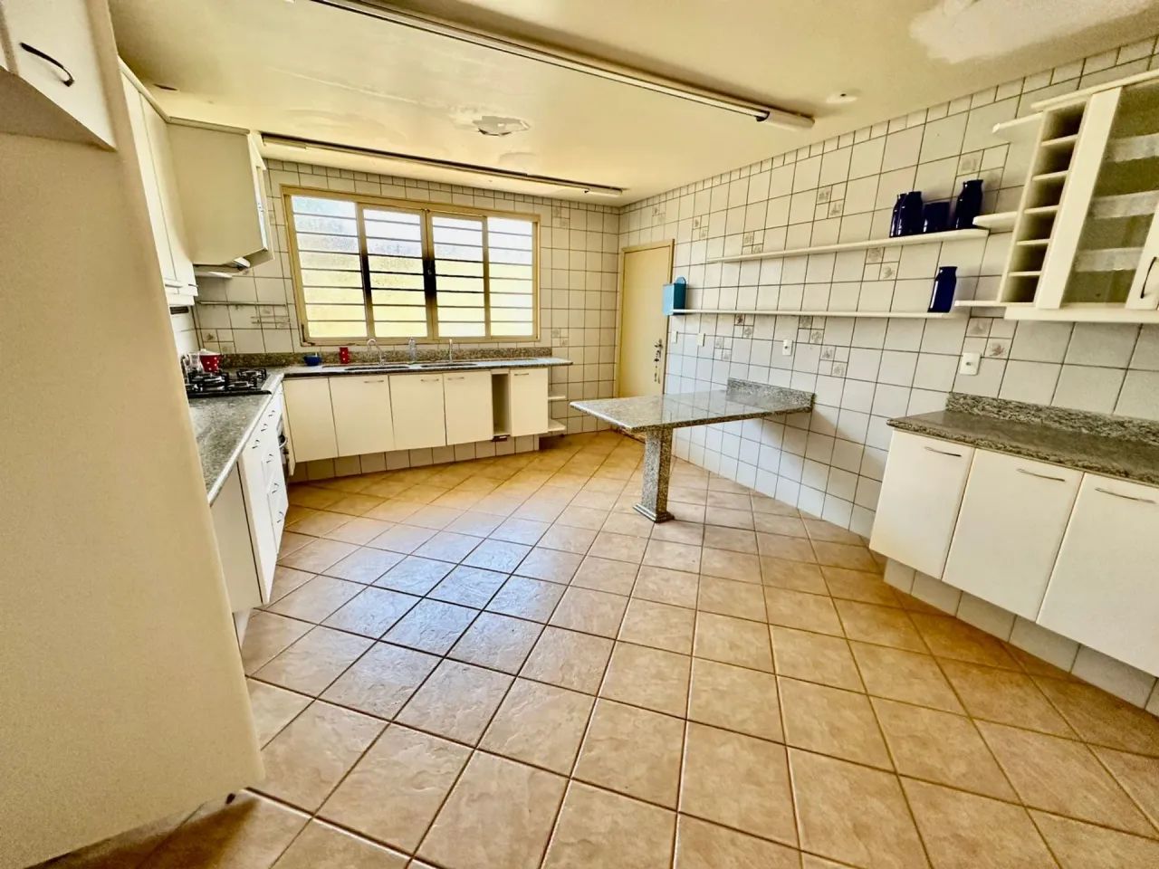 Casa com finalidade comercial, construção com 272 m2 e área de terreno 468 m2, Setor Sul, - Foto 2