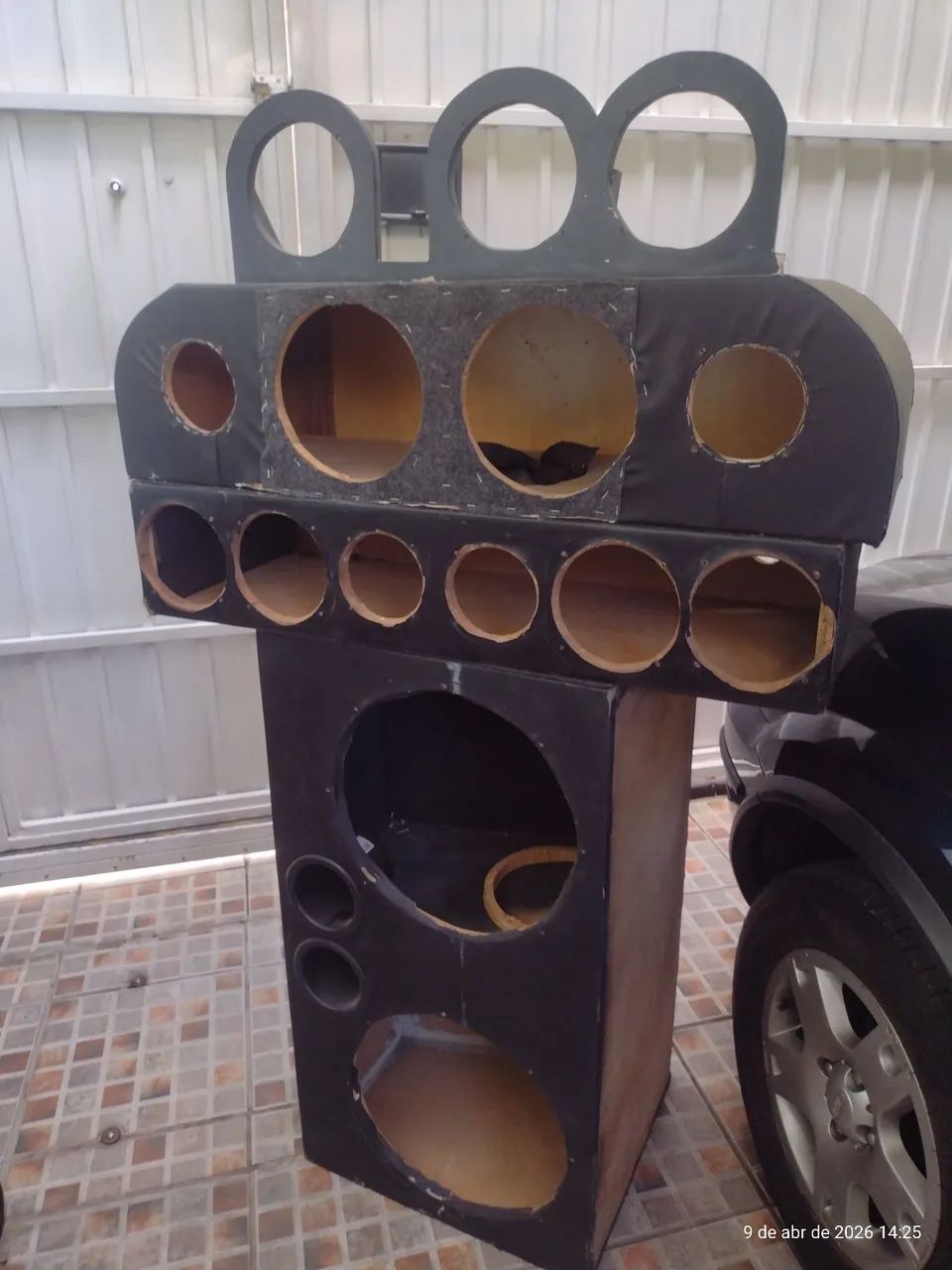 Vendo gabinete de caixas de som p auto