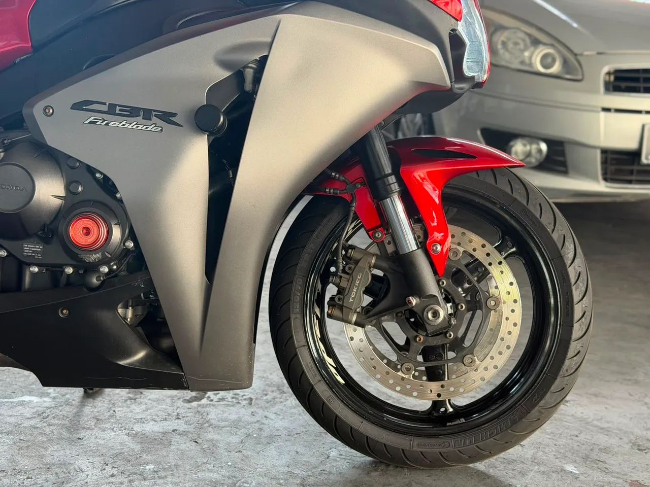 HONDA CBR 1.000RR FIREBLADE - Ano 2011 (A mais nova do Brasil) - Foto 9