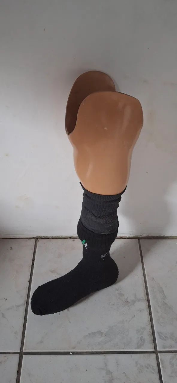 Vendo perna mecânica um pouco abaixo do joelho - Foto 3