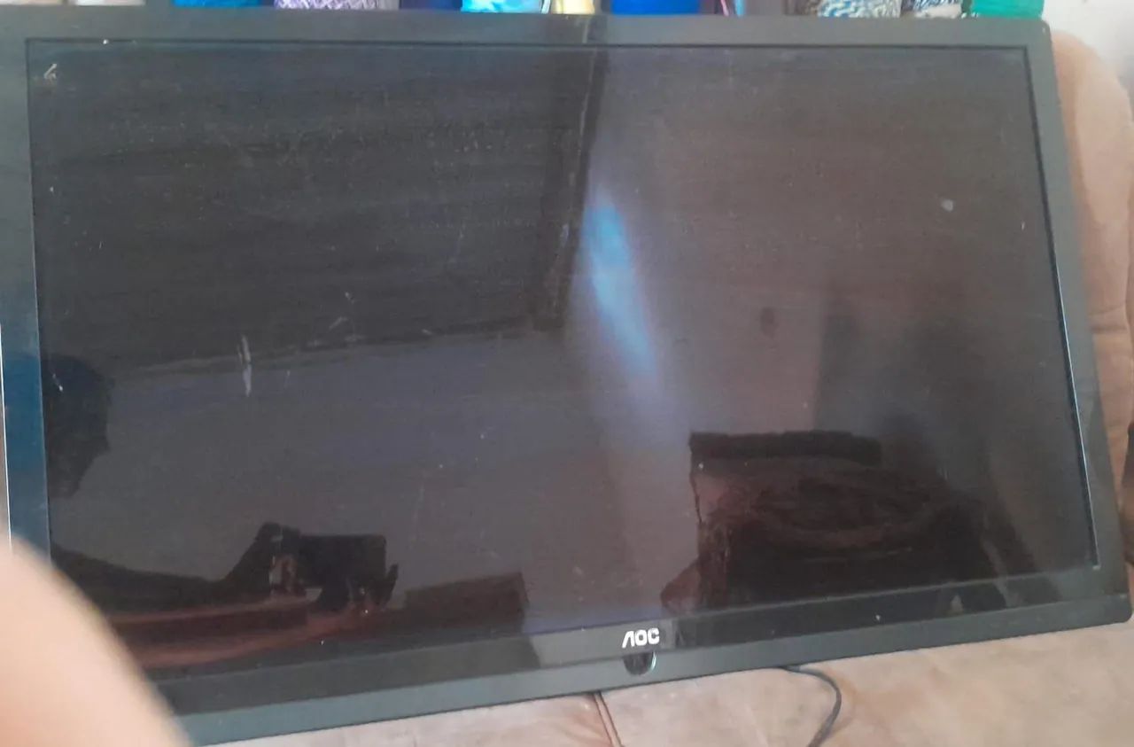 Tv AOC led 40 polegadas usada perfeita ótimas condições sem controle remoto não é smartv 