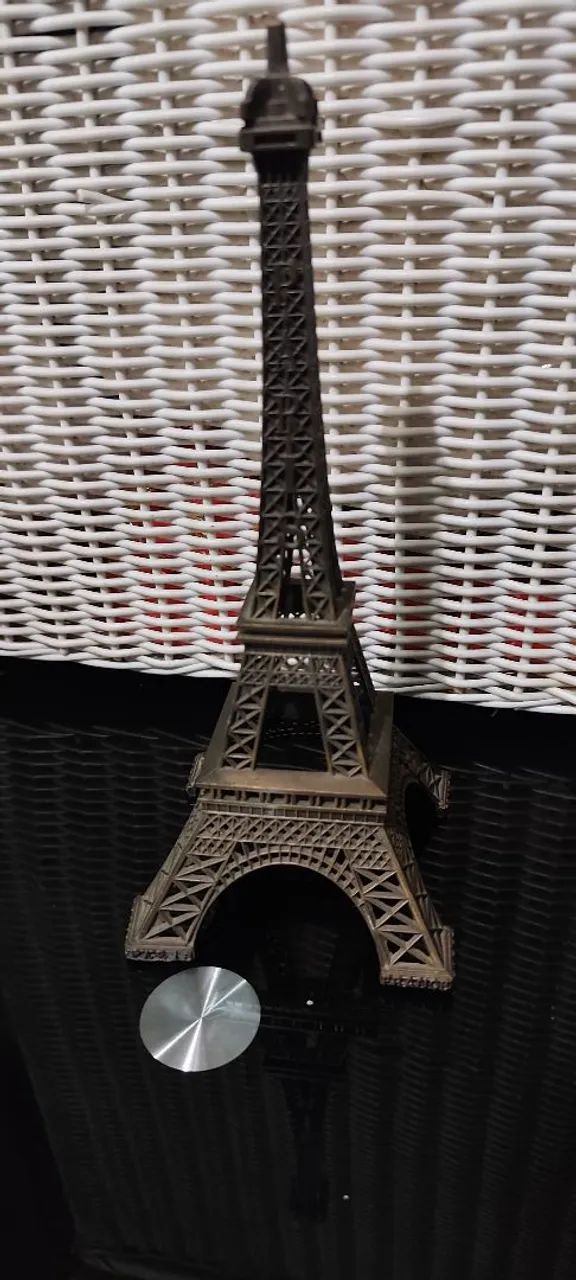 Miniatura da Torre Eiffel - 25 cm
